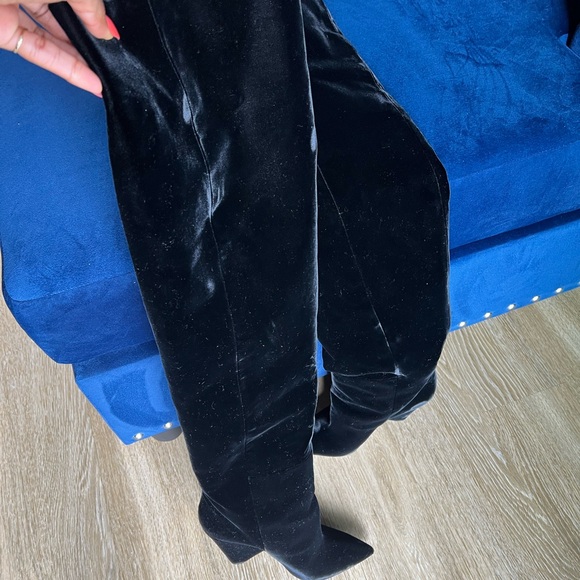 YSL SUEDE KNEE LENGTH BOOTS - Picture 4 of 8